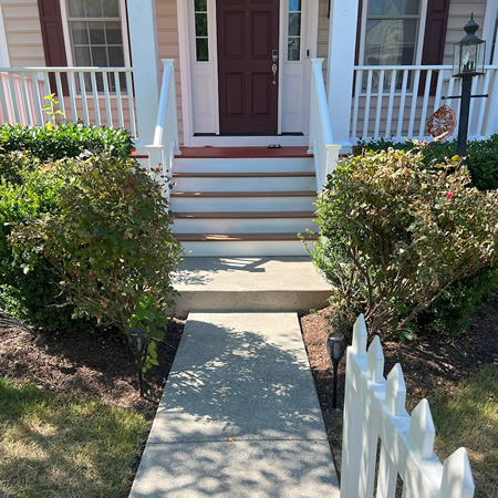 Exterior House Washing vs. DIY Pressure Washing: What Ashburn Homeowners Should Know